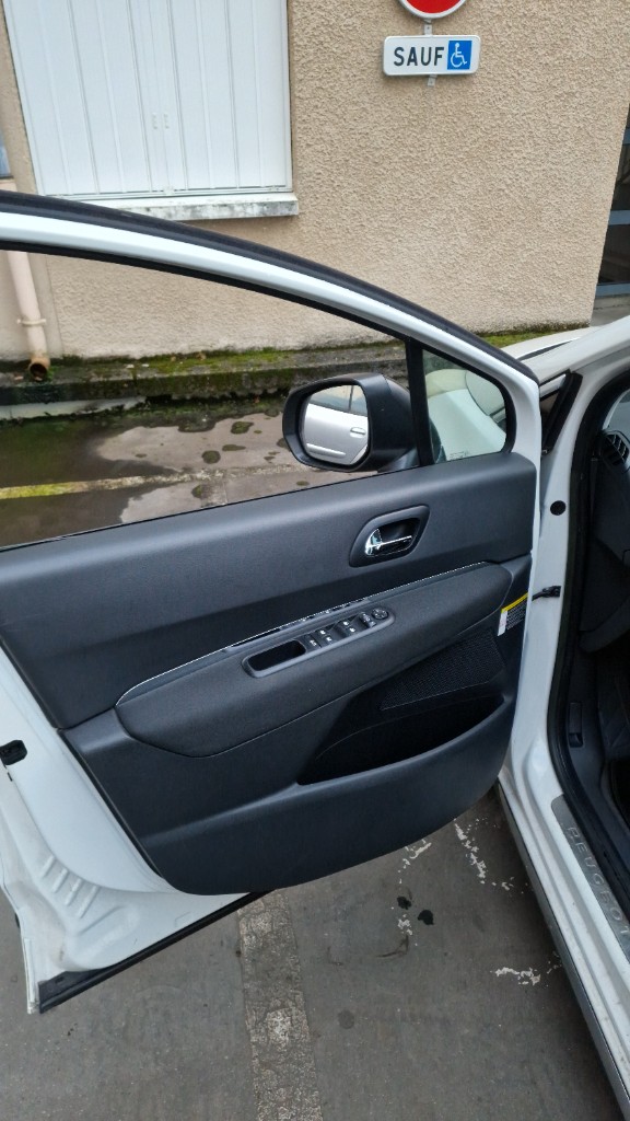 Après nettoyage porte 3008