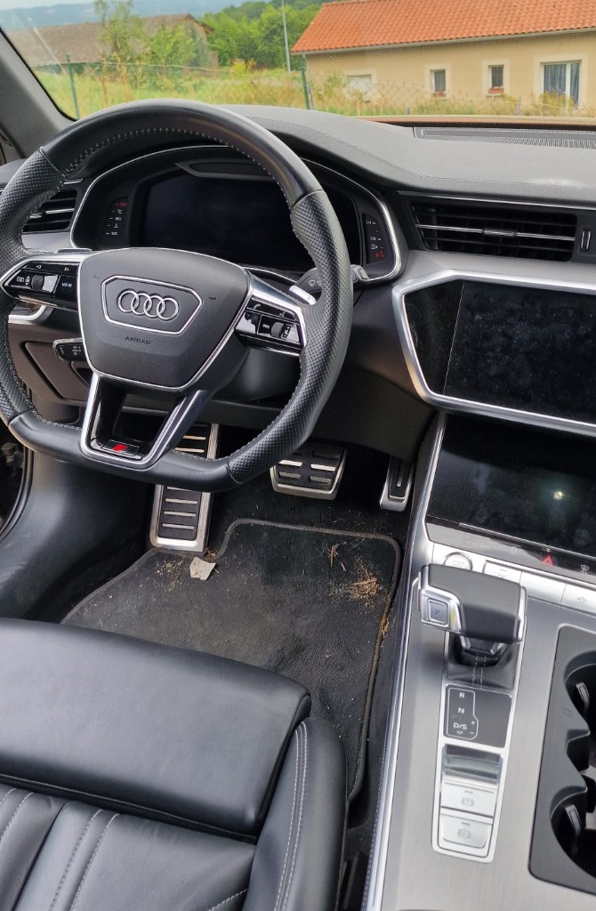 Avant nettoyage Audi A6